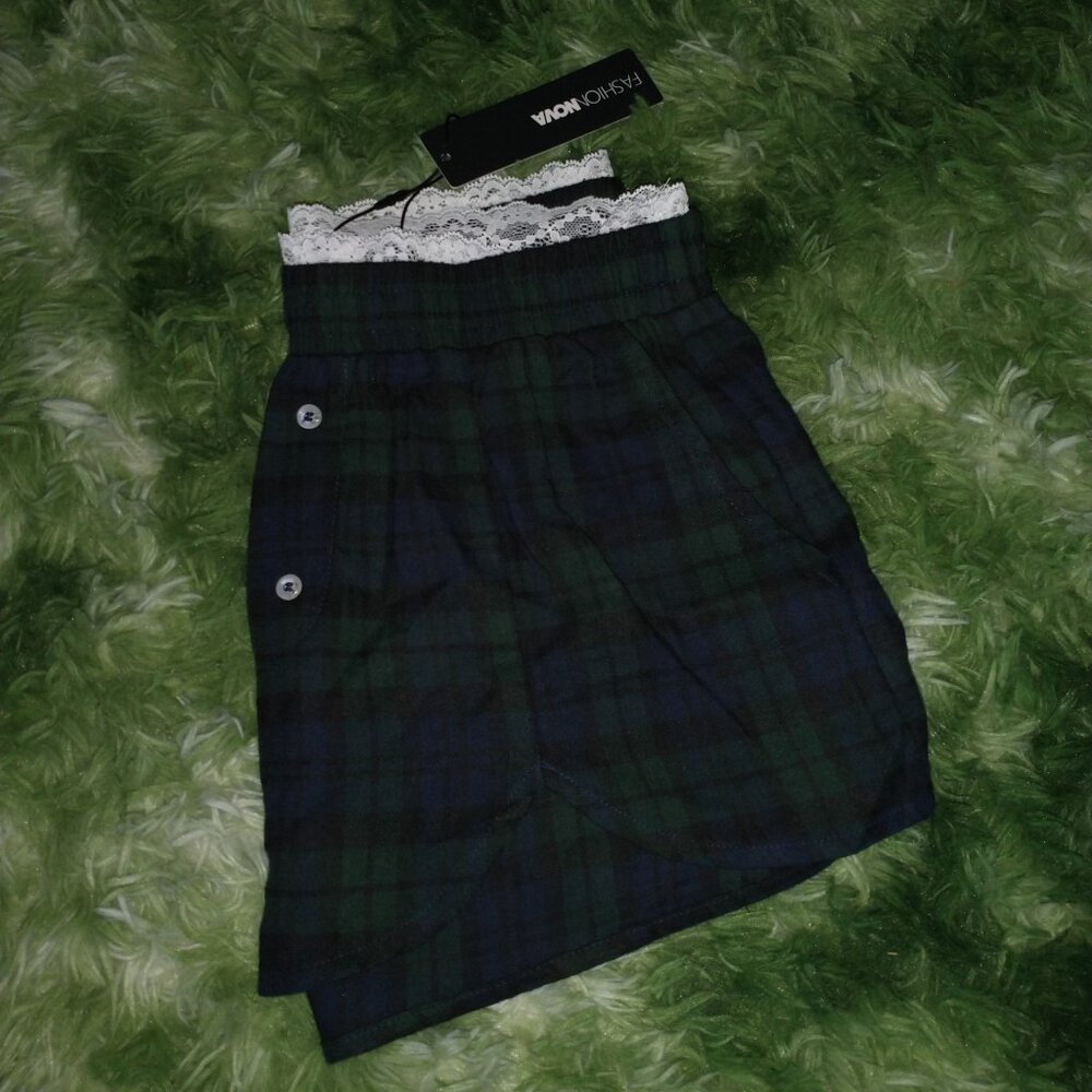 Lace Trim Scalloped High-waist Shorts